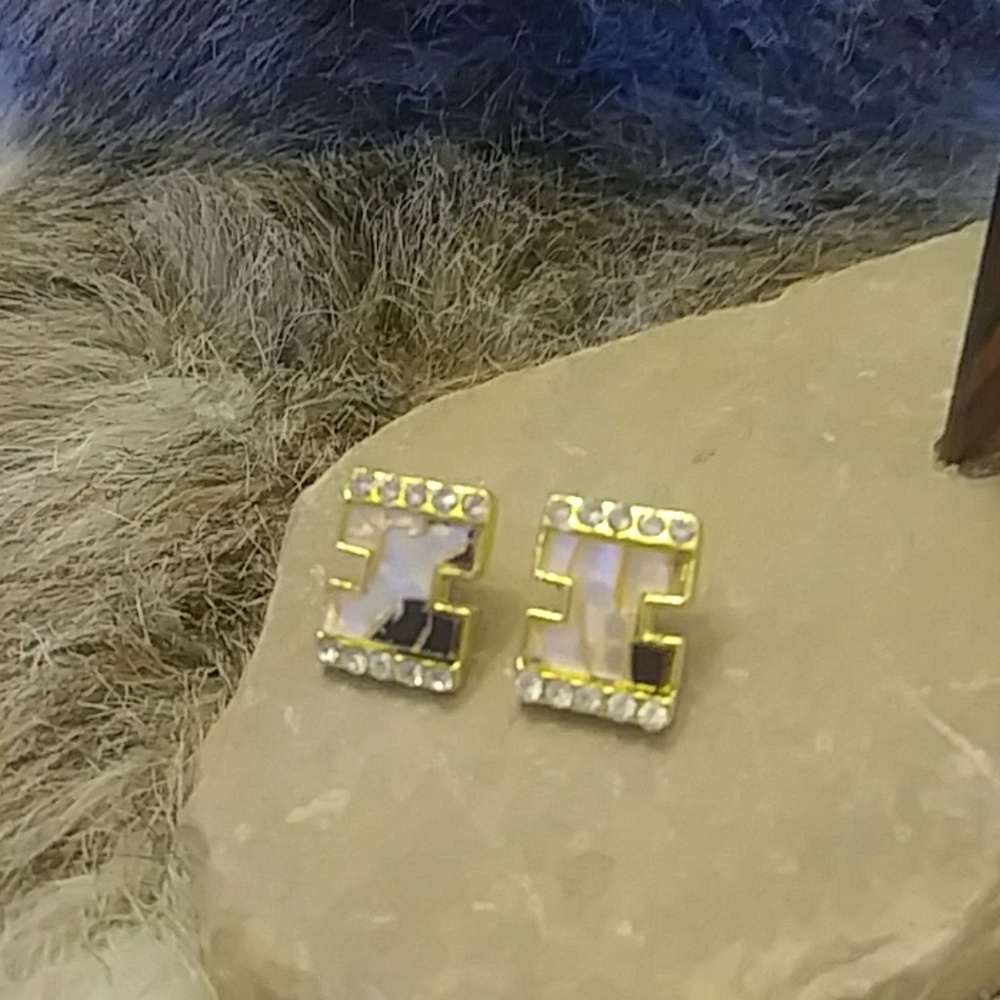 Unique Marble Earring - Picture 4 of 4